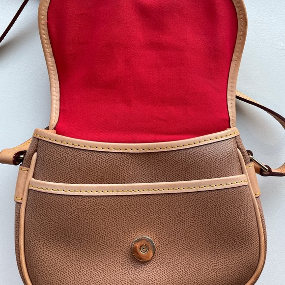 Dooney and Bourke crossbody bag - Picture 8 of 10